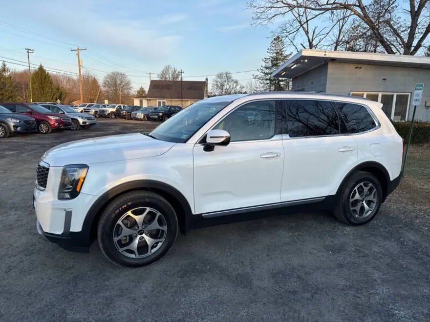 2020 Kia Telluride EX photo 1