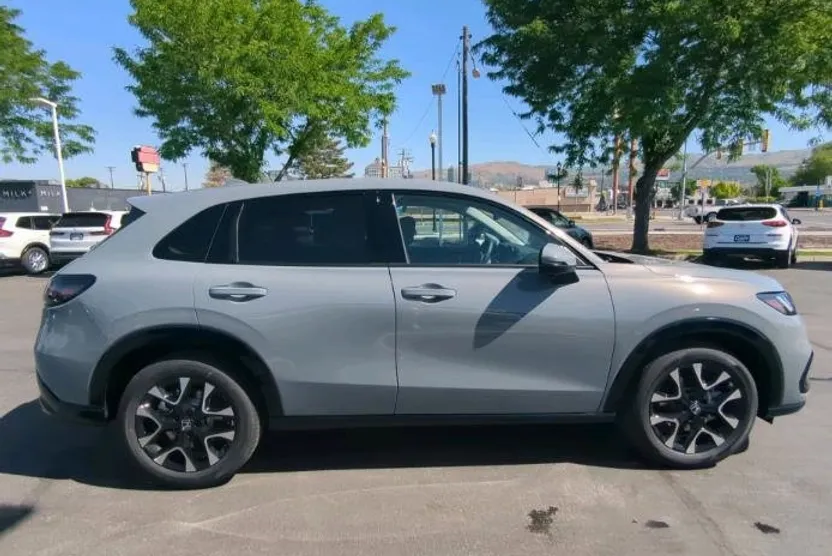 2026 Honda HR-V EX-L photo 1