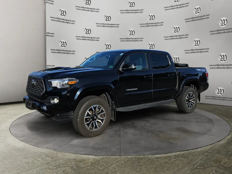 2020 Toyota Tacoma TRD Sport photo 1