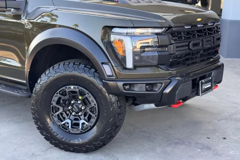 2025 Ford F-150 Raptor photo 1