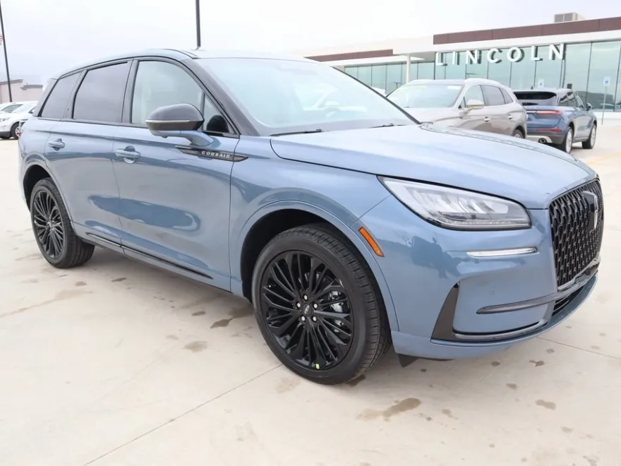 2025 Lincoln Corsair Premiere photo 1