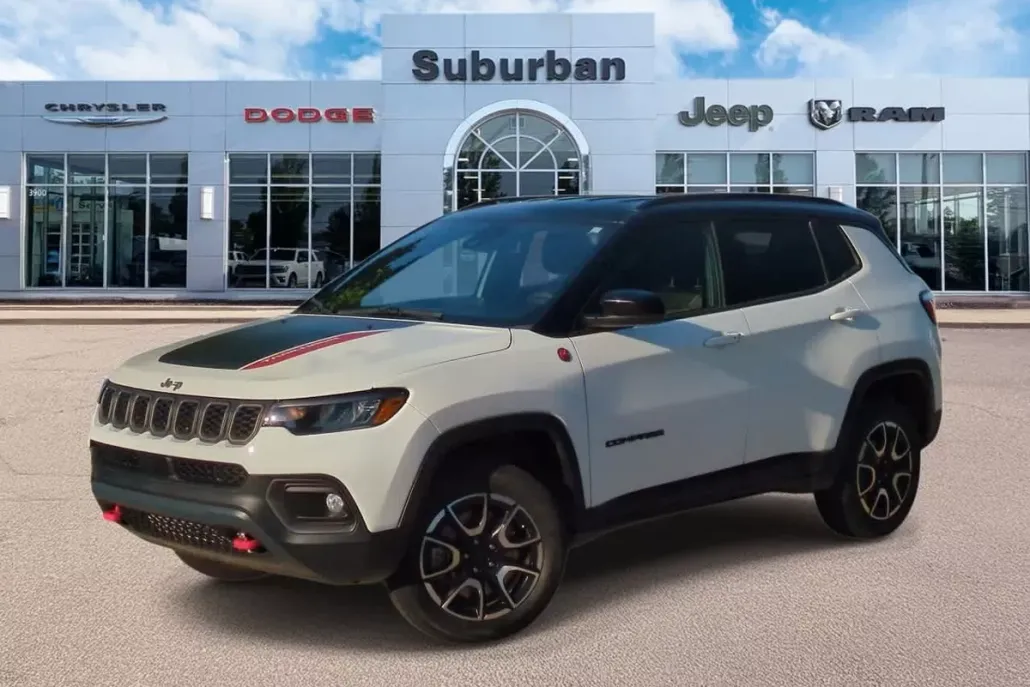 2024 Jeep Compass Trailhawk photo 1