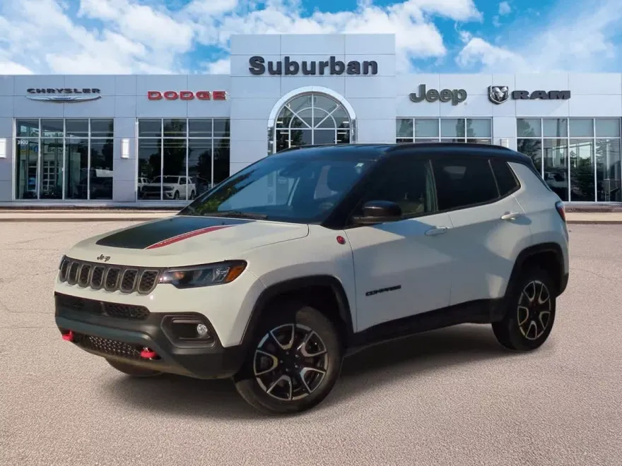 2024 Jeep Compass Trailhawk photo 1