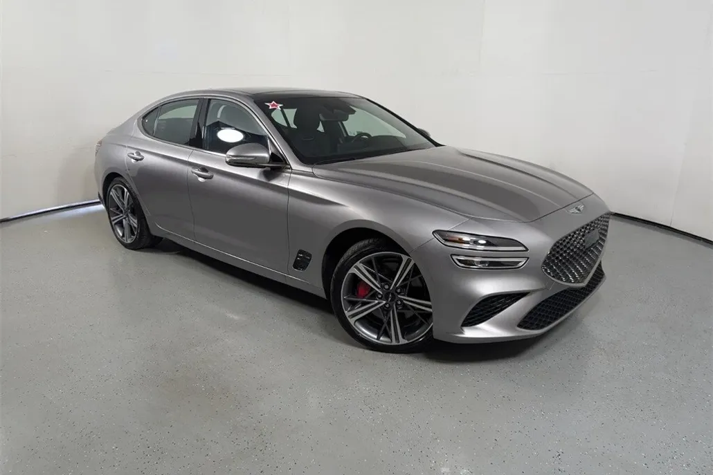 2024 Genesis G70 2.5T Sport Prestige photo 1