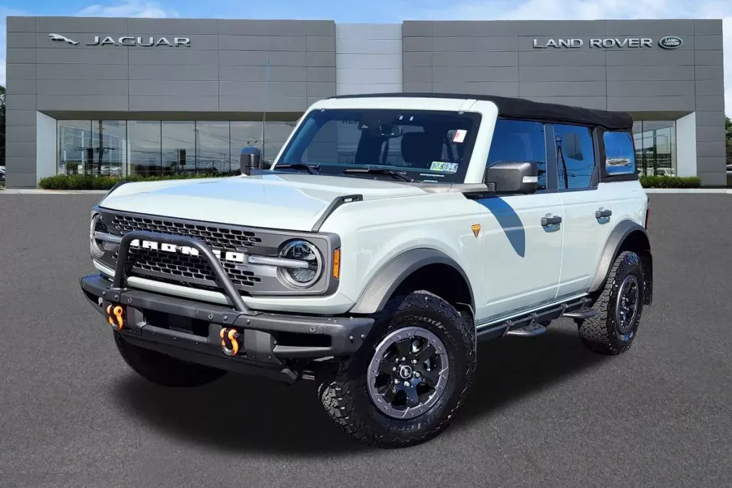 2022 Ford Bronco Badlands photo 1