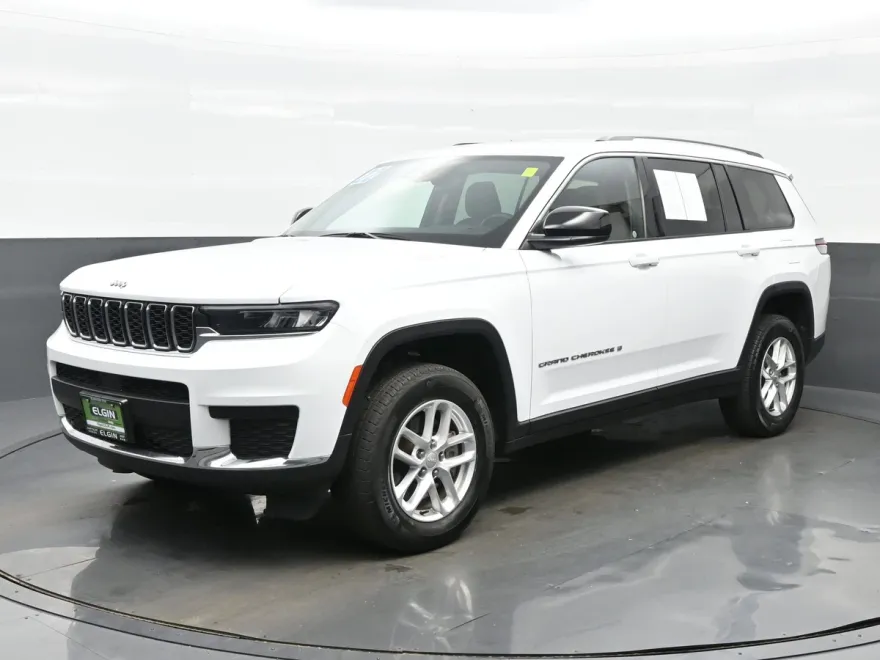2022 Jeep Grand Cherokee Laredo photo 1