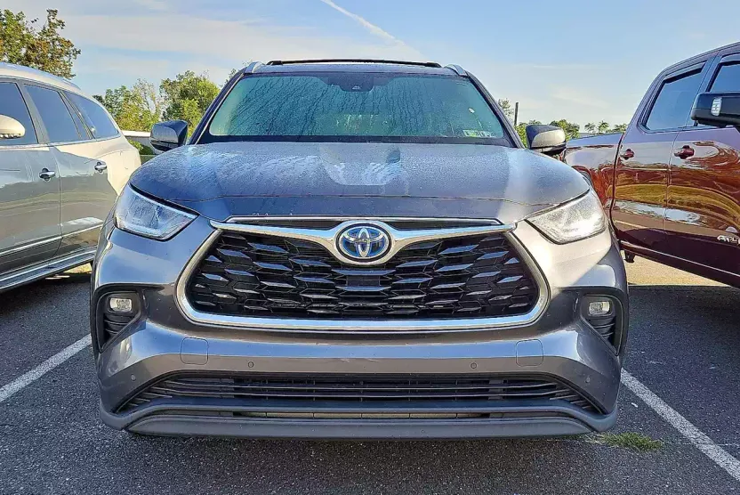 2020 Toyota Highlander Hybrid Limited photo 1