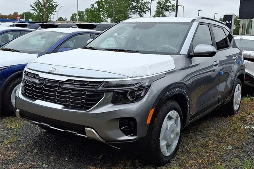 2026 Kia Seltos S photo 1