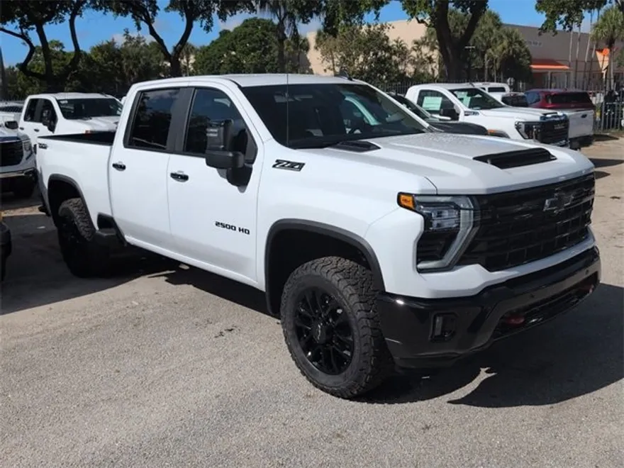 2026 Chevrolet Silverado 2500HD photo 1