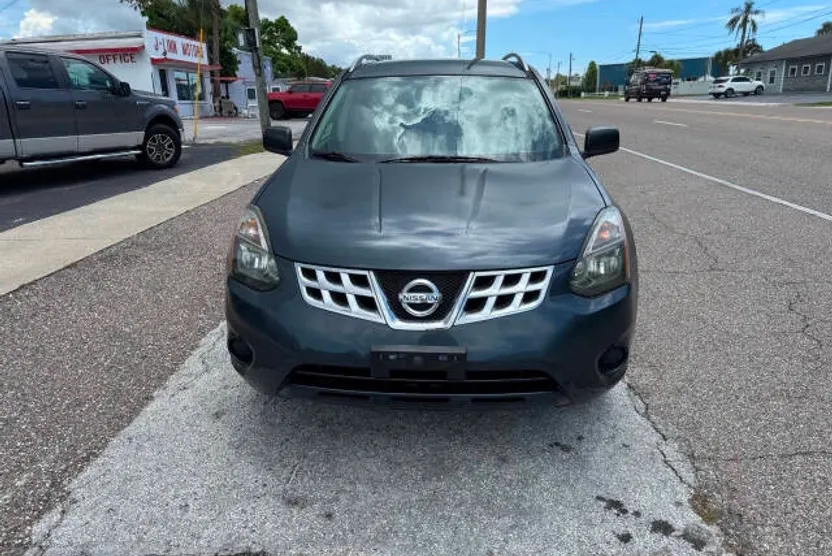 2014 Nissan Rogue Select S photo 1