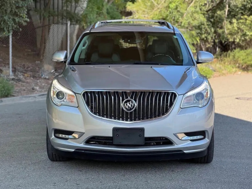 2017 Buick Enclave Leather photo 1