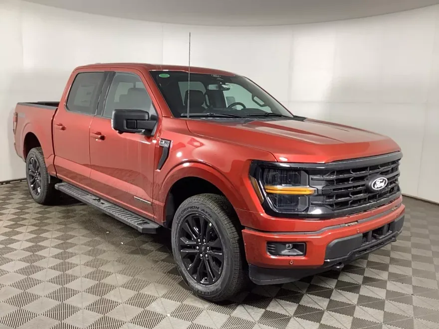 2025 Ford F-150 XLT photo 1