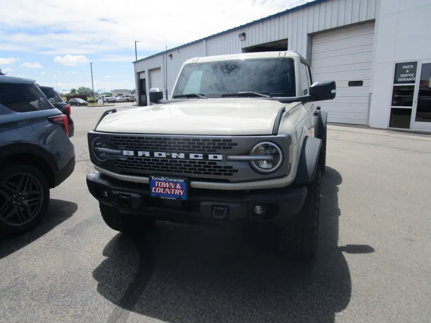 2025 Ford Bronco Badlands photo 1