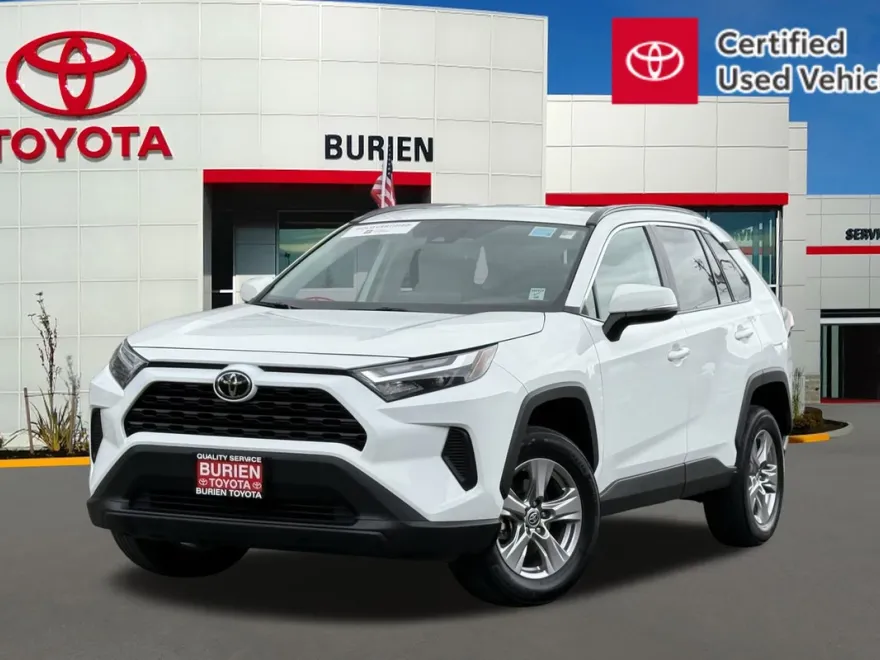 2023 Toyota RAV4 XLE photo 1
