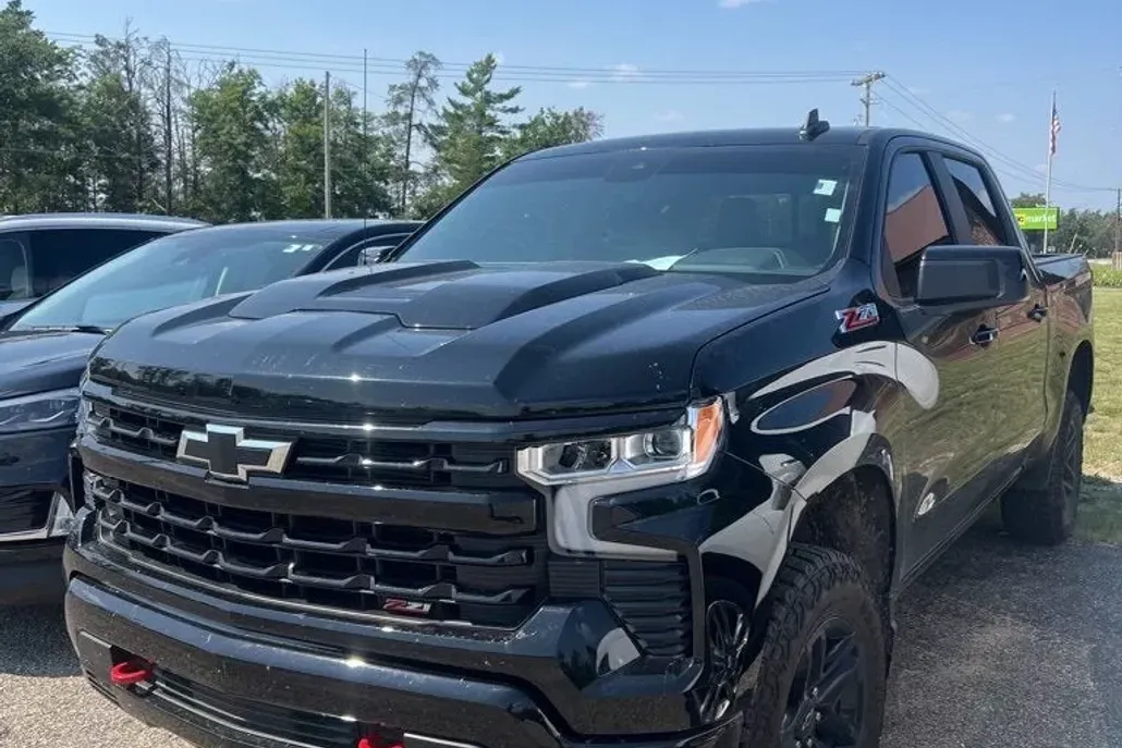 2024 Chevrolet Silverado 1500 LT Trail Boss photo 1