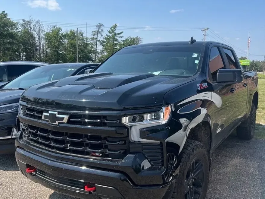 2024 Chevrolet Silverado 1500 LT Trail Boss photo 1