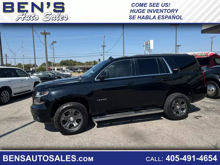 2016 Chevrolet Tahoe LT photo 1