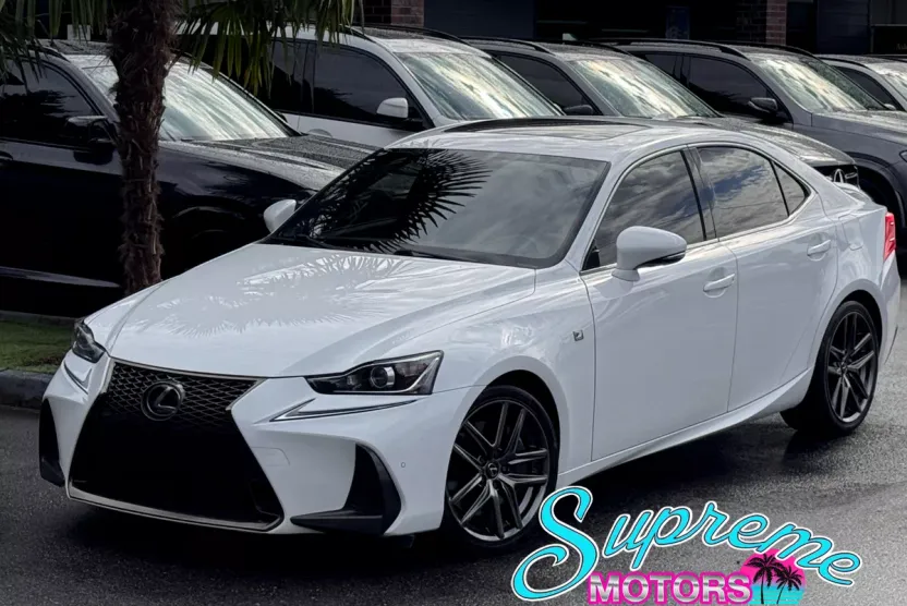 2019 Lexus IS 300 photo 1