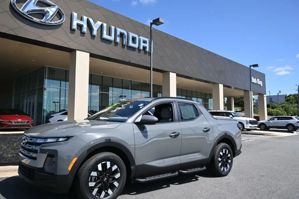2025 Hyundai Santa Cruz SEL Activity photo 1