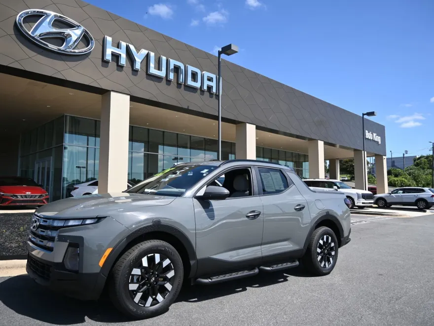 2025 Hyundai Santa Cruz SEL Activity photo 1
