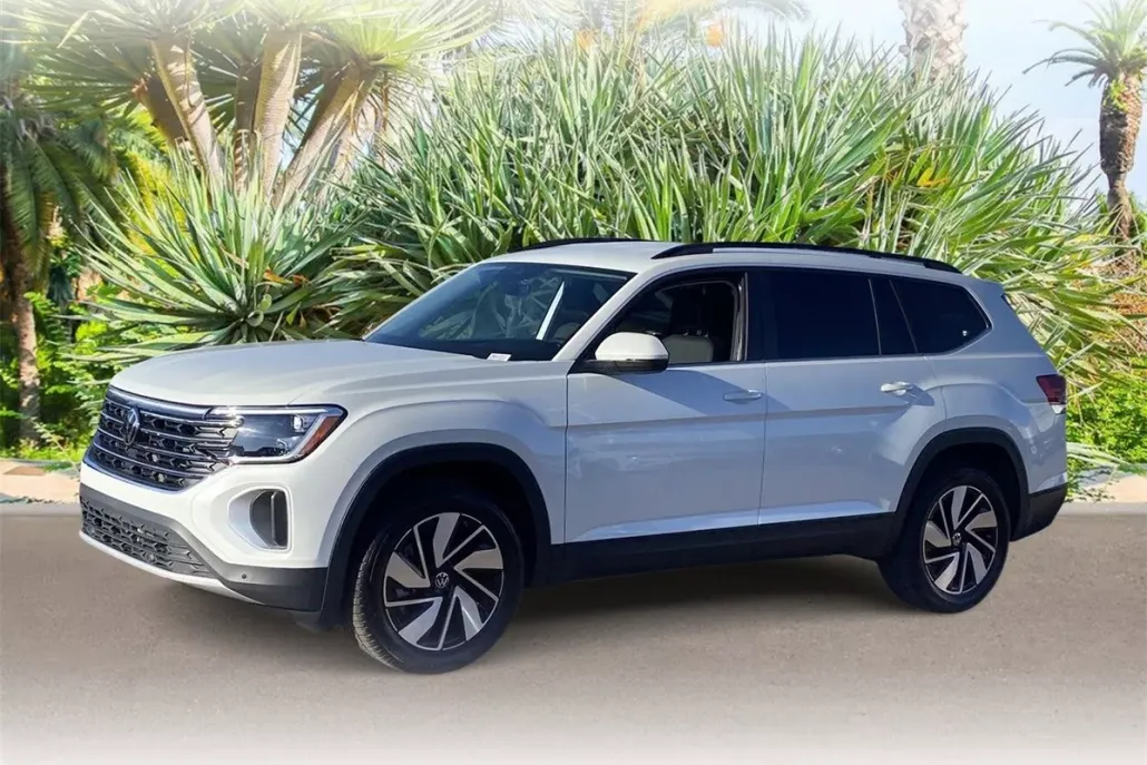 2026 Volkswagen Atlas SE Technology photo 1