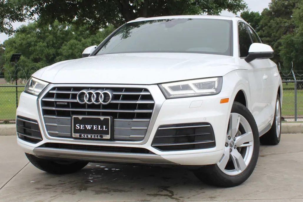 2019 Audi Q5 Premium Plus photo 1