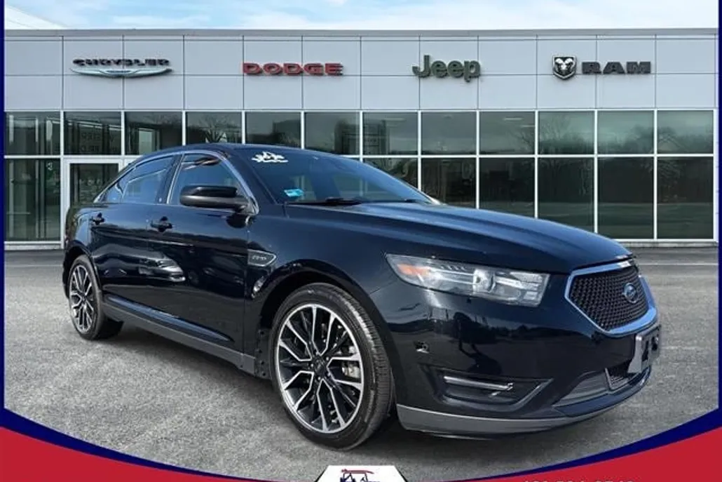 2018 Ford Taurus SHO photo 1
