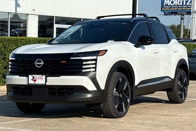 2026 Nissan Kicks SR photo 1