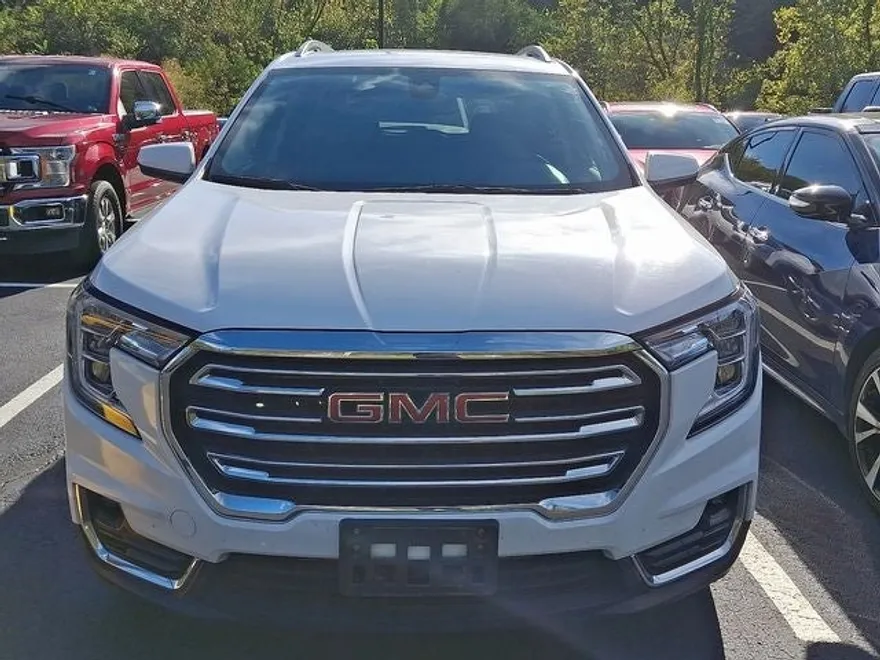 2024 Gmc Terrain SLT photo 1