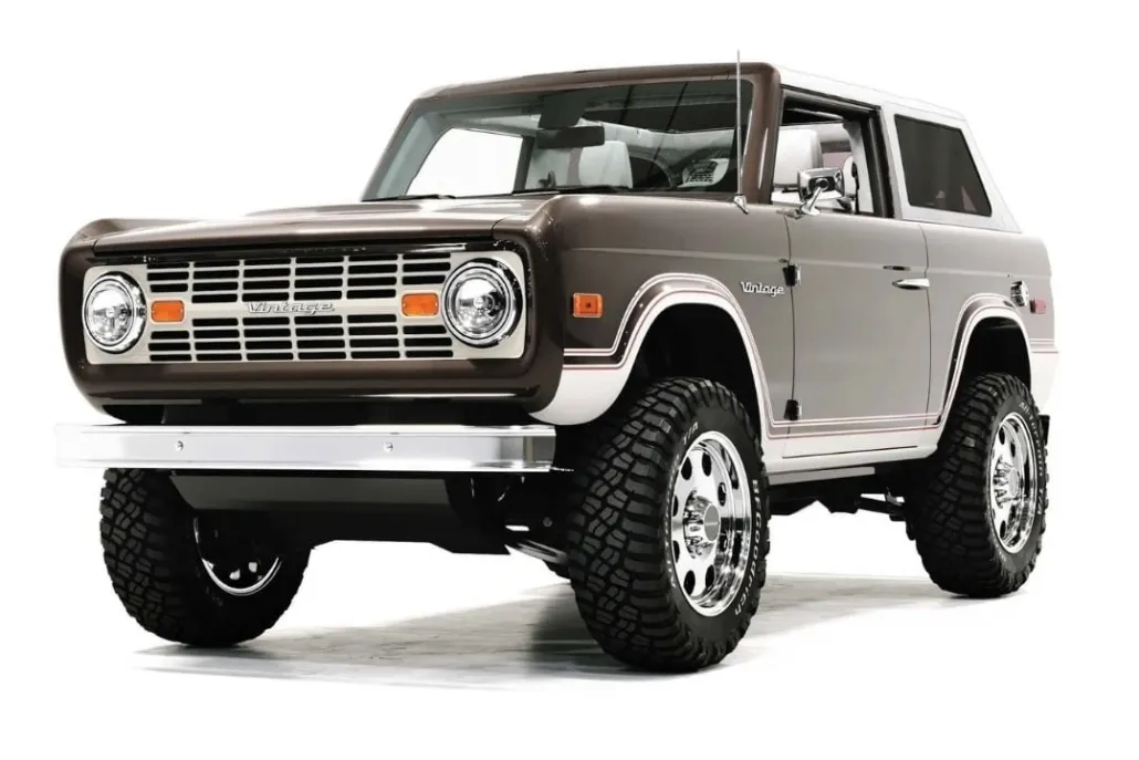 2024 Ford Bronco Black Diamond photo 1