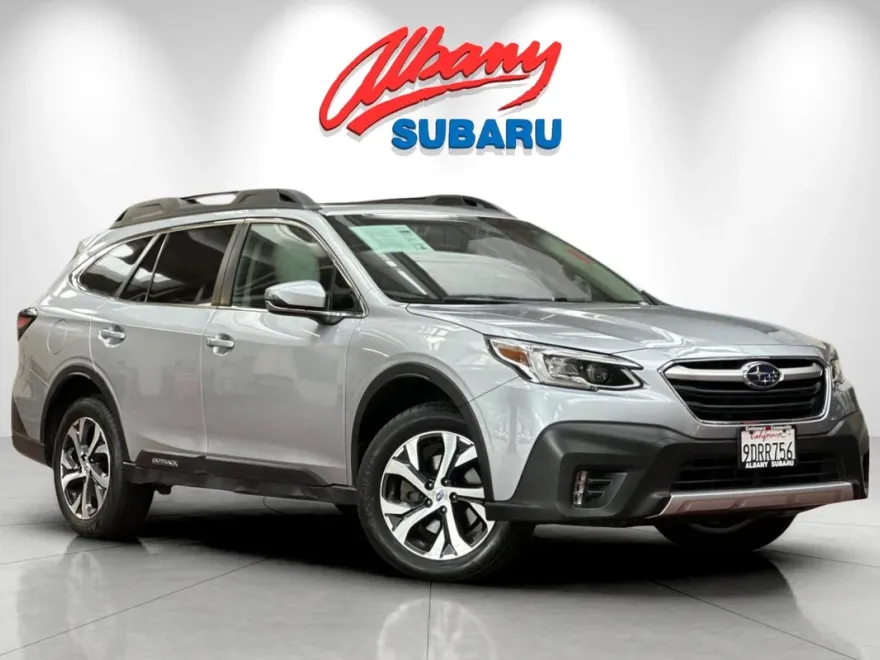 2022 Subaru Outback Limited XT photo 1