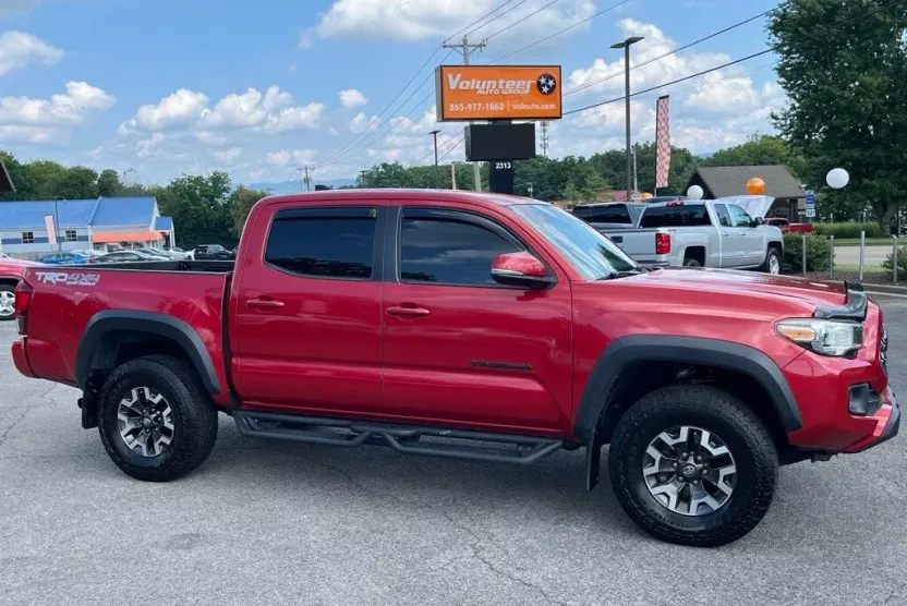 2019 Toyota Tacoma SR photo 1