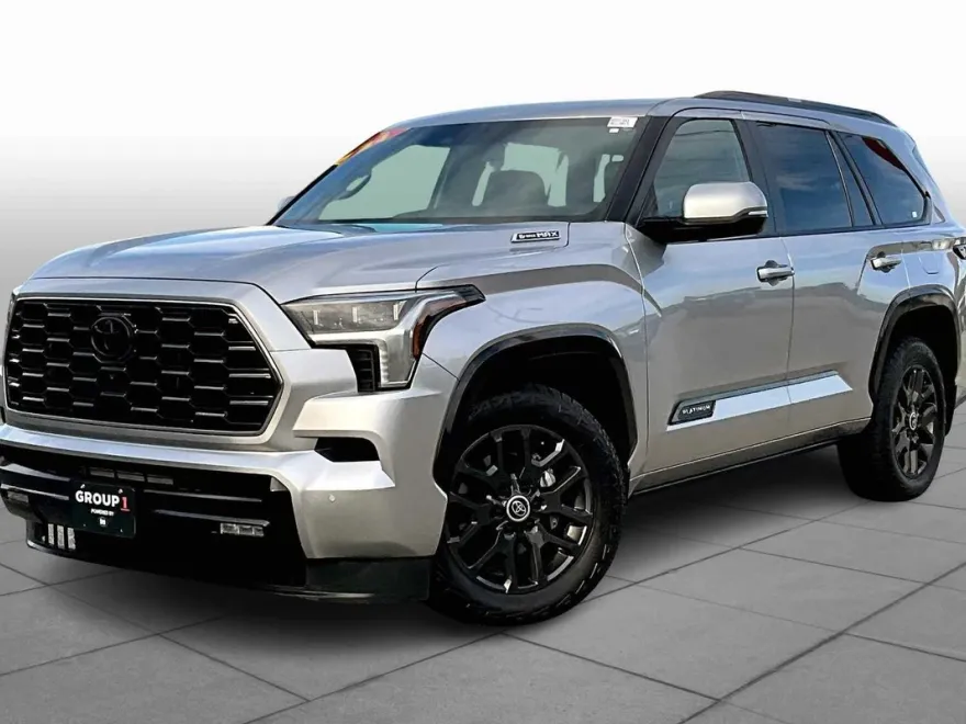 2024 Toyota Sequoia Platinum photo 1