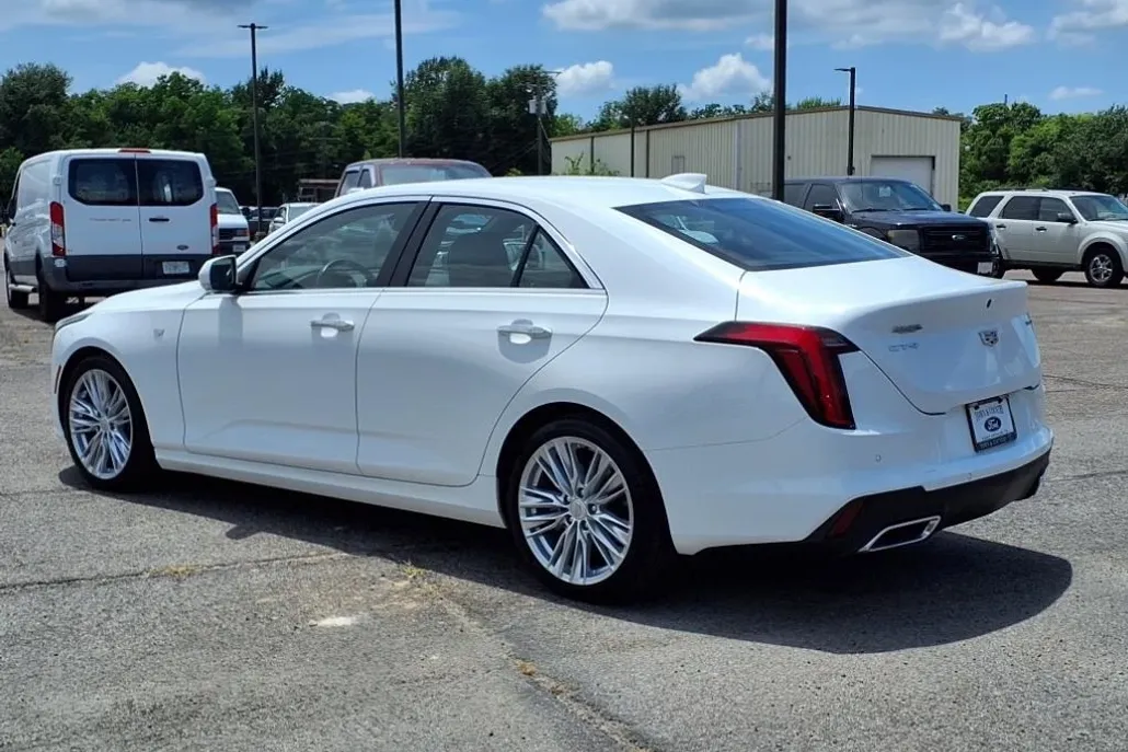 2024 Cadillac CT4 Premium Luxury photo 1
