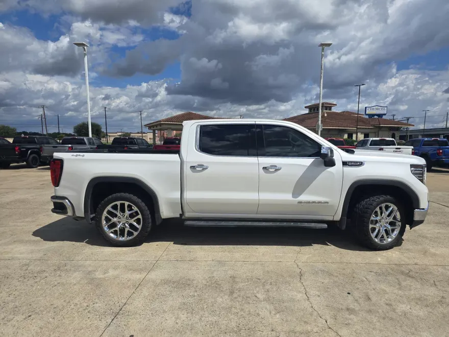 2022 Gmc Sierra 1500 SLT photo 1