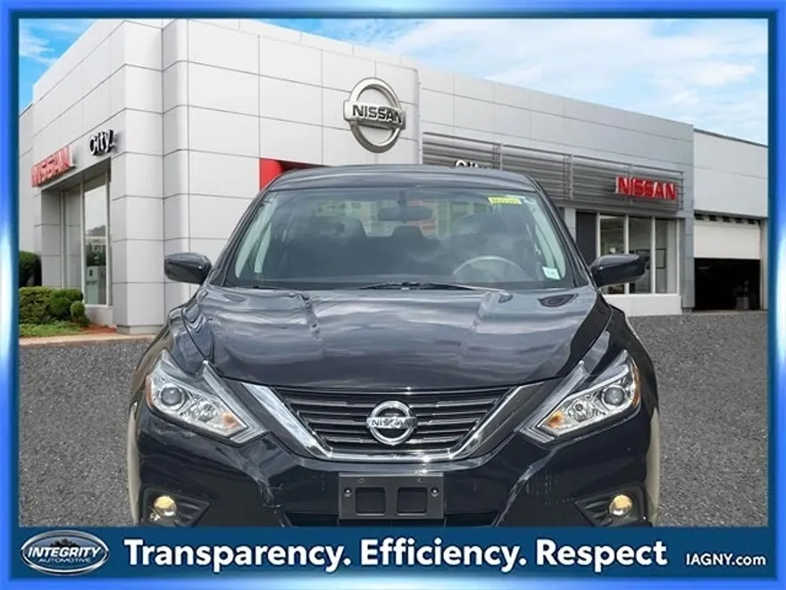 2017 Nissan Altima 2.5 SV photo 1