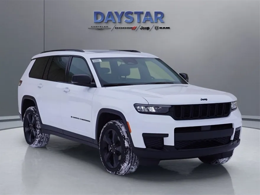 2025 Jeep Grand Cherokee Altitude photo 1