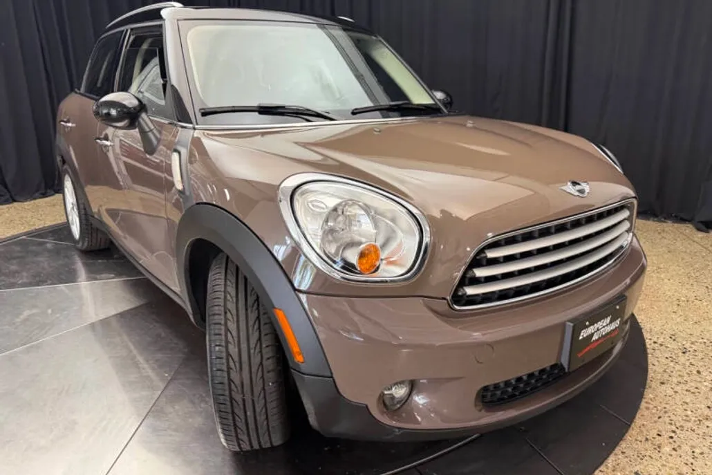 2011 Mini Countryman photo 1