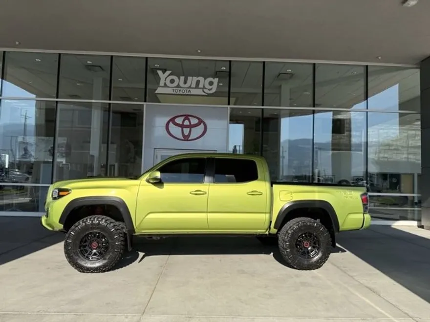 2022 Toyota Tacoma TRD Pro photo 1