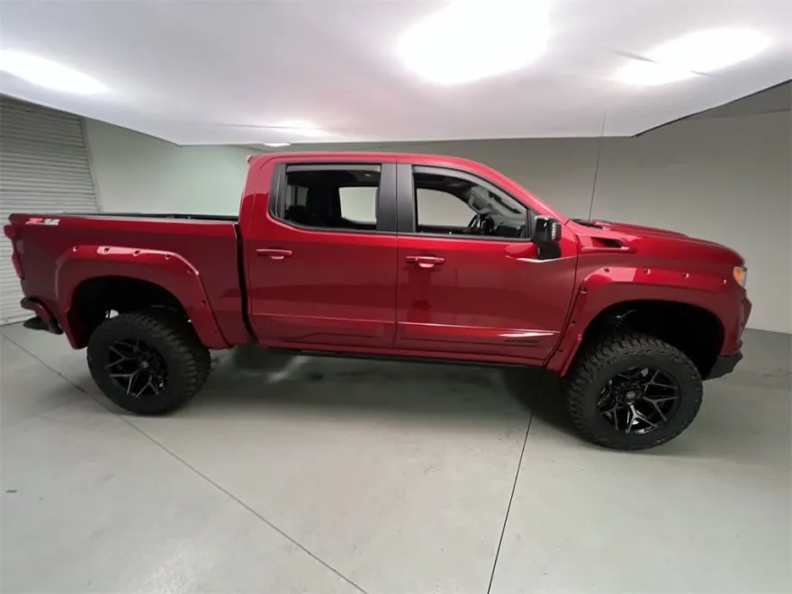 2026 Chevrolet Colorado Trail Boss photo 1