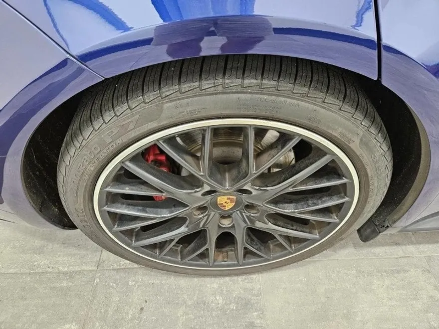 2020 Porsche Panamera GTS photo 8