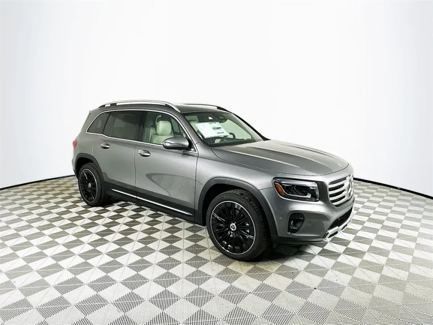 2025 Mercedes Benz GLB 250 photo 1