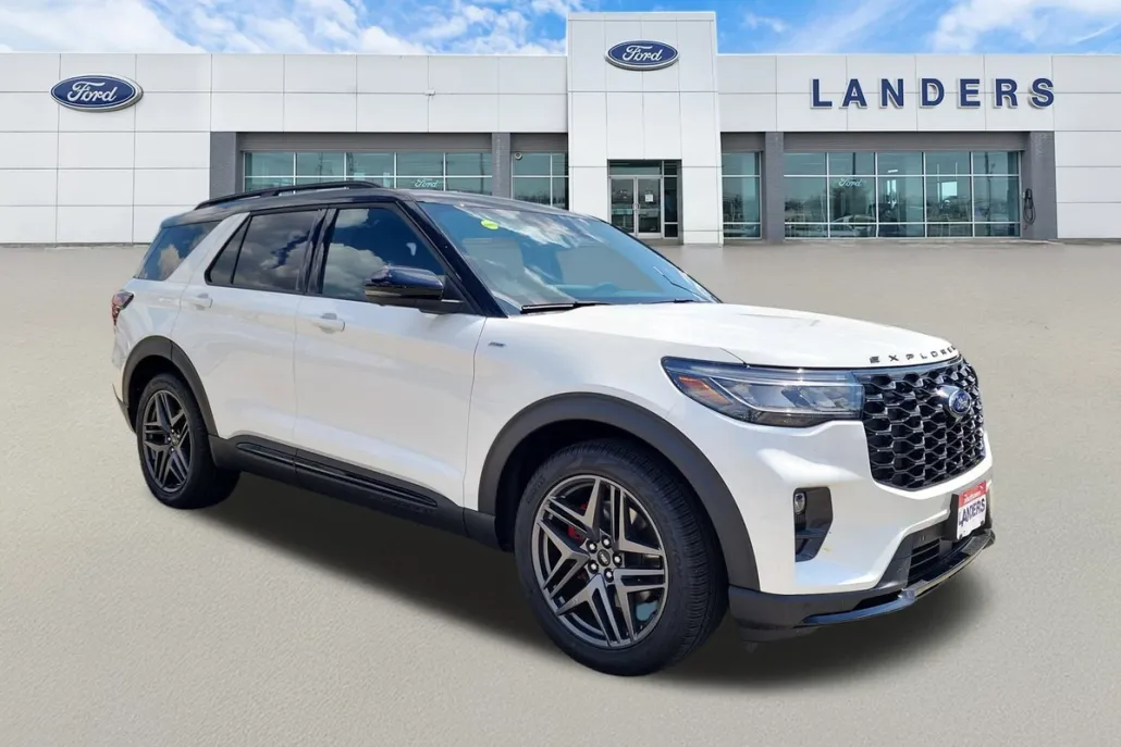 2025 Ford Explorer ST-Line photo 1