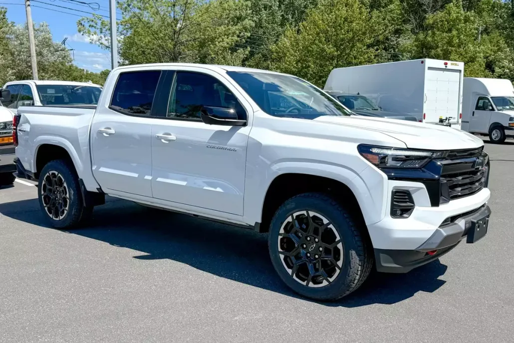 2026 Chevrolet Colorado Z71 photo 1