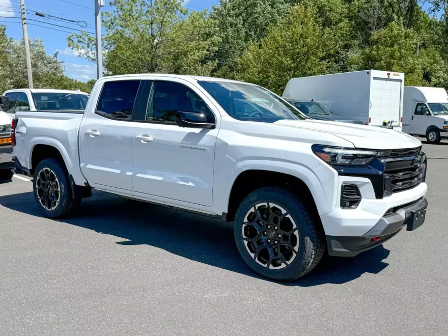 2026 Chevrolet Colorado Z71 photo 1