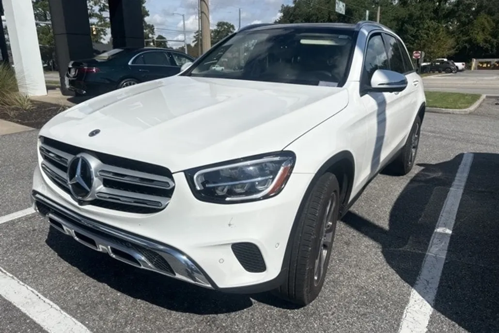 2022 Mercedes Benz GLC 300 photo 1