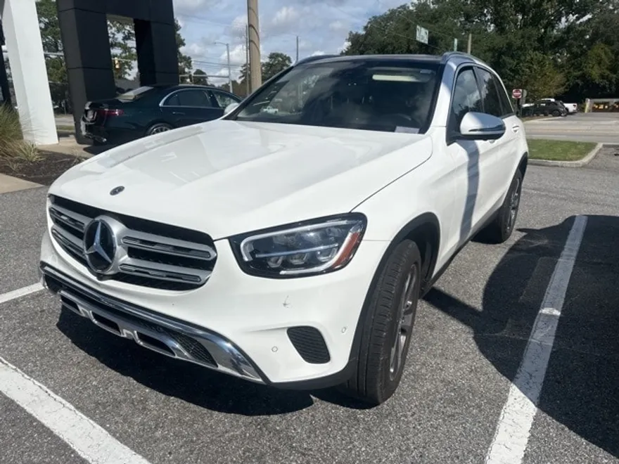 2022 Mercedes Benz GLC 300 photo 1