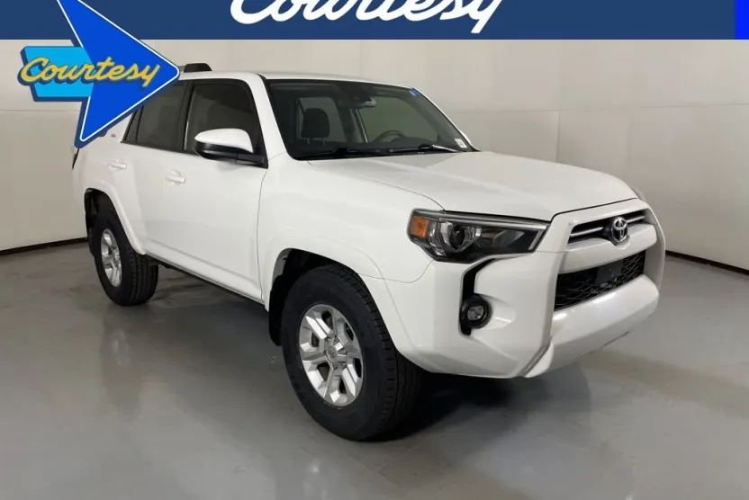 2023 Toyota 4Runner SR5 photo 1