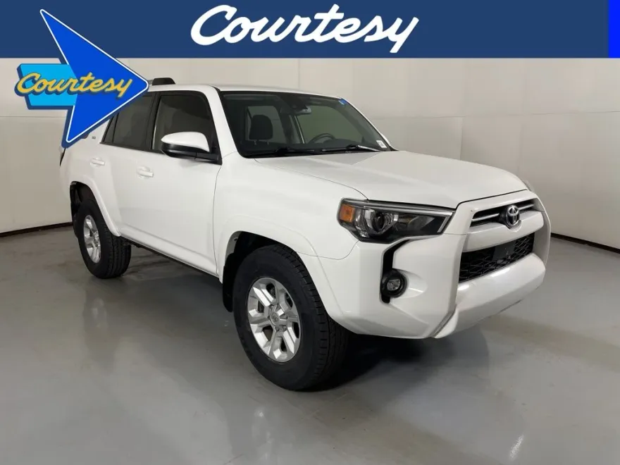 2023 Toyota 4Runner SR5 photo 1