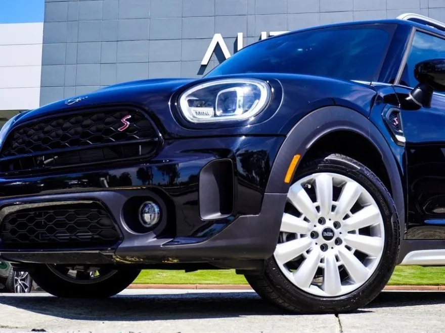 2022 Mini Cooper Signature photo 1